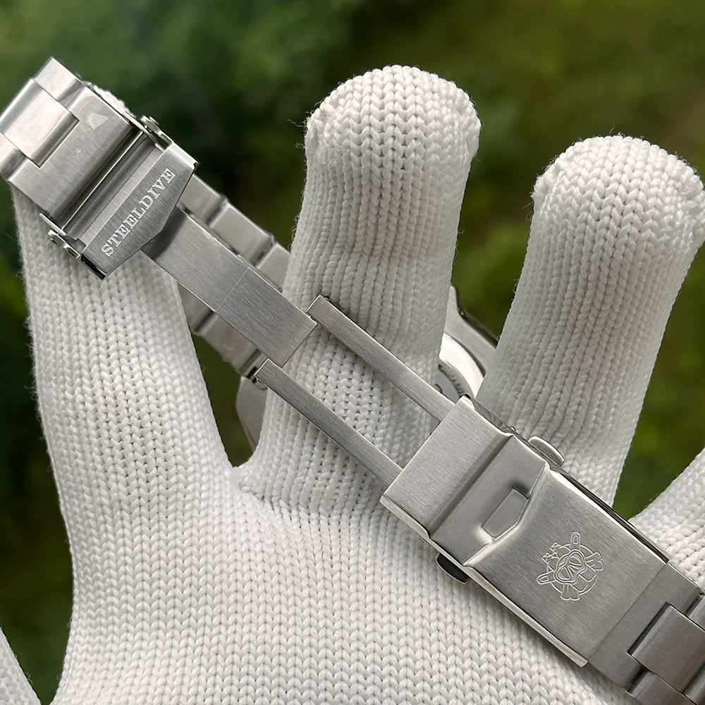 STEELDIVE SD1970C Classic Ceramic Bezel 200M Water Resistant Sapphire Glass AR Coating Mens Automatic Watch NH35 Dive Watches